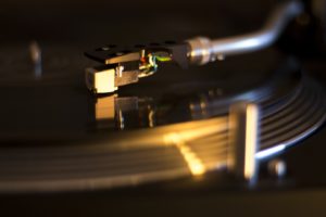 Lire la suite à propos de l’article Comment remplacer une aiguille de tourne-disque